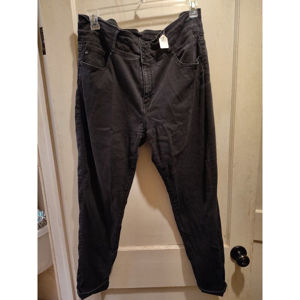 KanCan Black High Rise Exposed Button Fly Even Hem Jeans Size 2XL